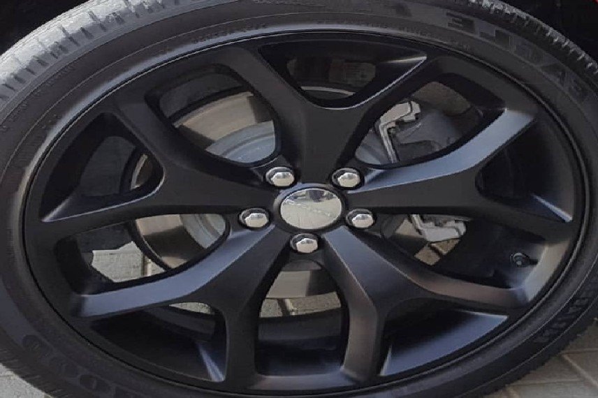 image of kerb damaged alloy wheel